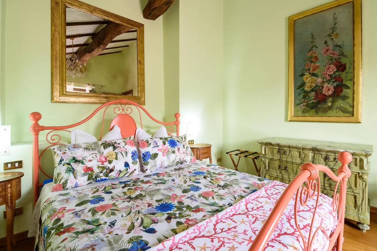 Castello Di Montonate, Two-Bedroom Apartment Mornago Holiday home
